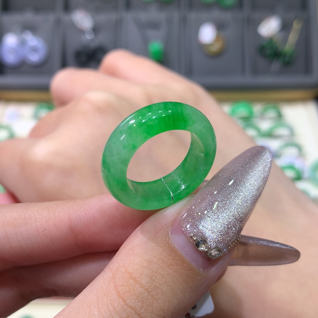 翡翠戒指未镶嵌26800阳绿
