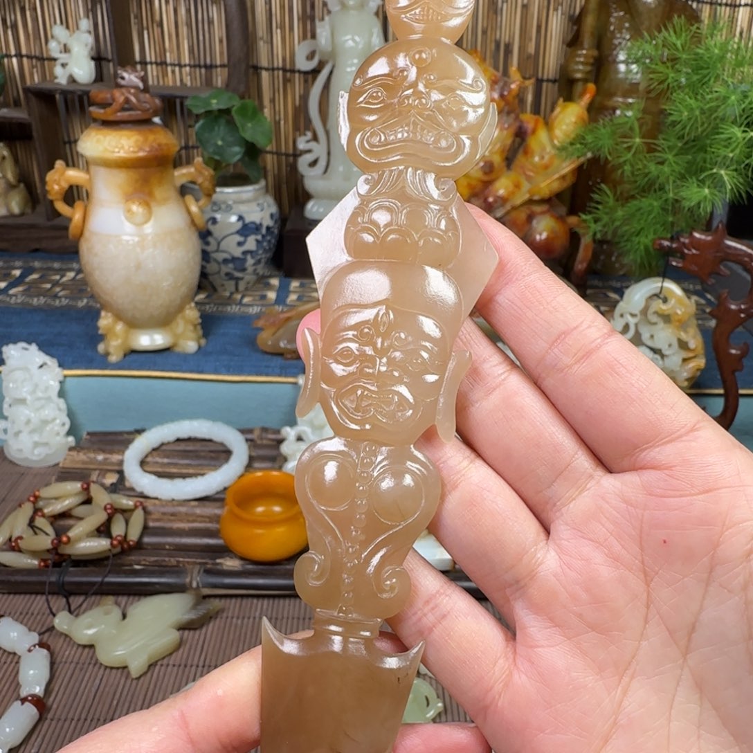 金***粟和田玉（糖玉）未镶嵌挂件