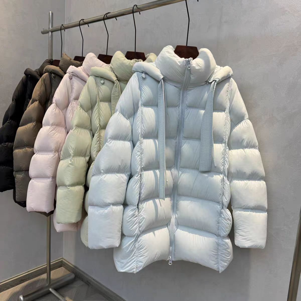 【小峰总】秋冬设计师时尚云朵帽磁吸扣加厚保暖中长款羽绒服女5135