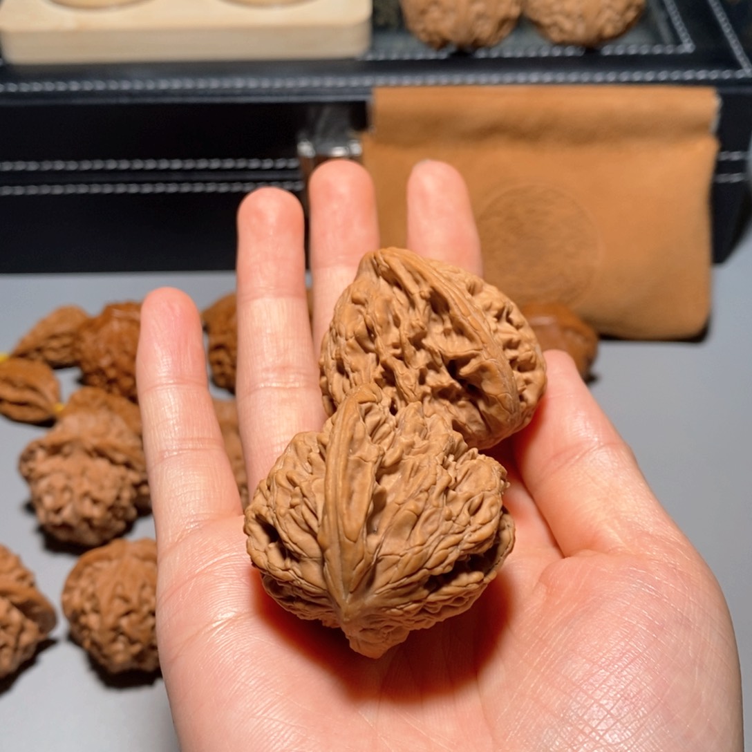 C****城40尺全品无修麦穗虎头