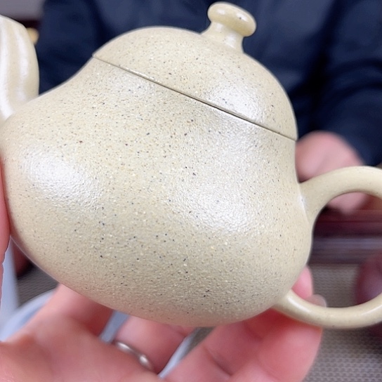 紫砂茶壶今天晚上的