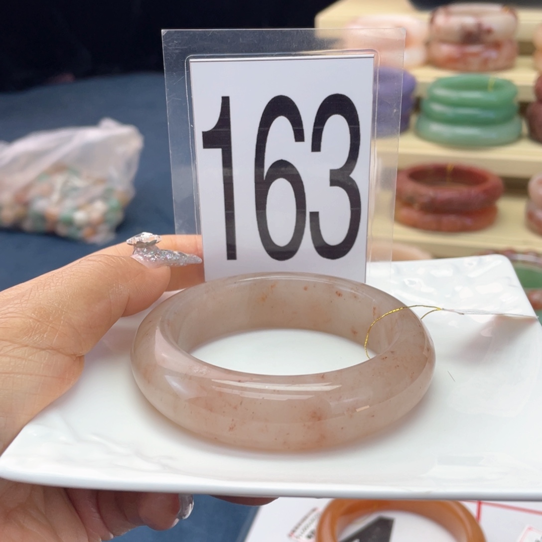 石英岩玉未镶嵌手镯