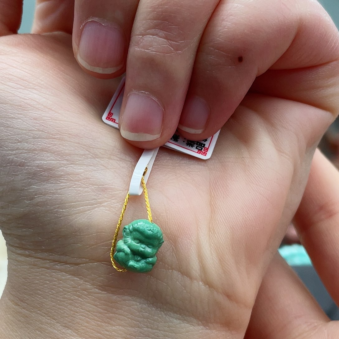 绿松石颈饰未镶嵌