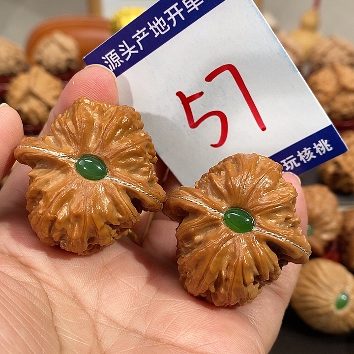文玩核桃把件37银镶玉三角白57号