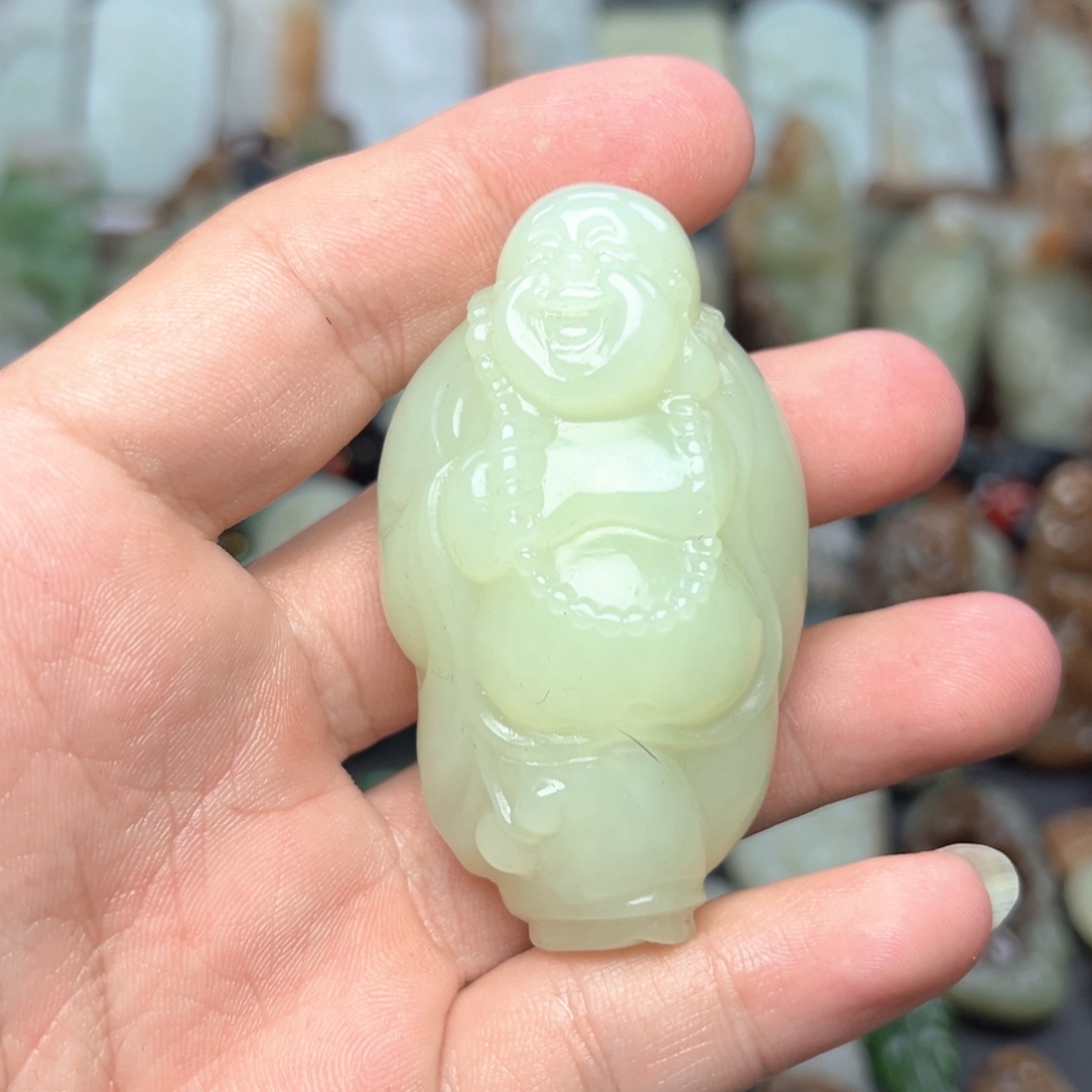 和田玉未镶嵌把件