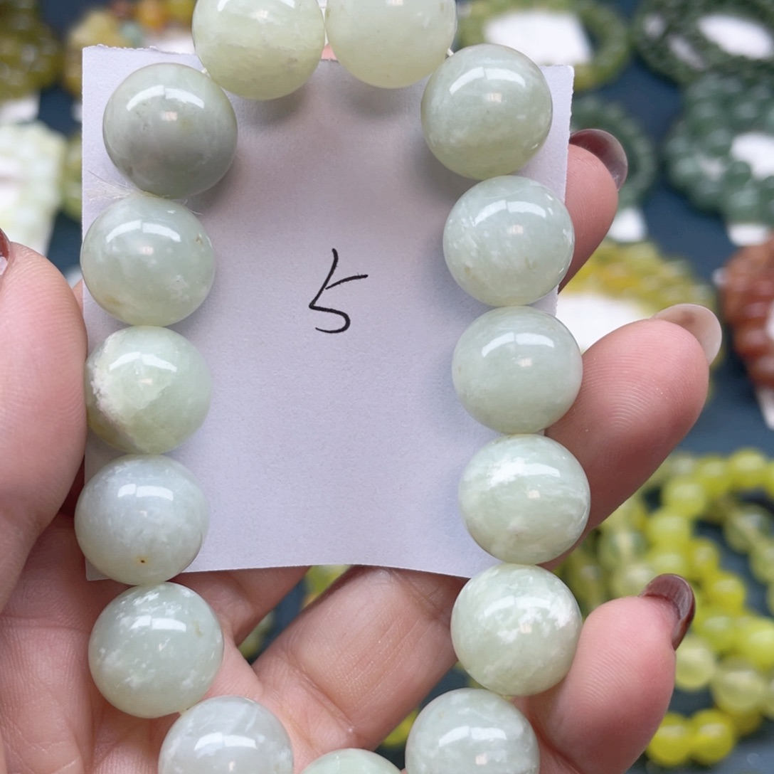 未镶嵌蛇纹石玉手链