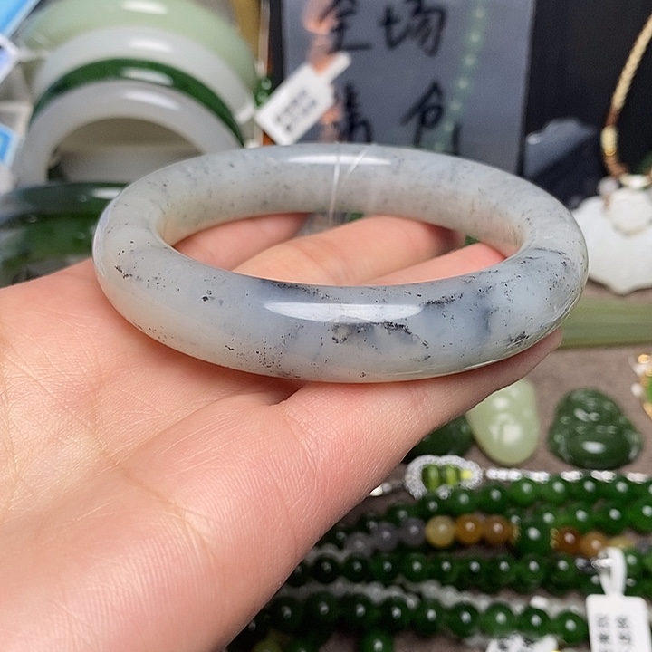 和田玉未镶嵌手镯61