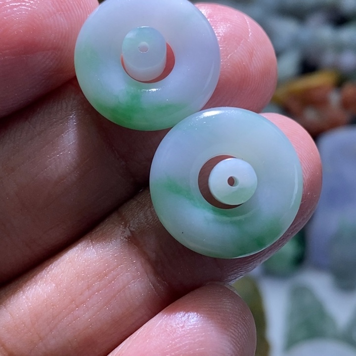 定制翡翠未镶嵌毛货