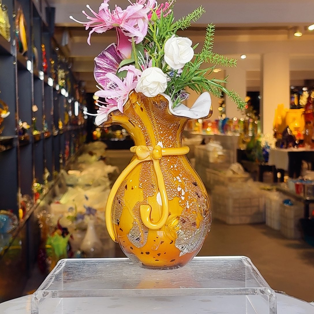 琉璃手工艺品琉璃岛上有个叫阿云