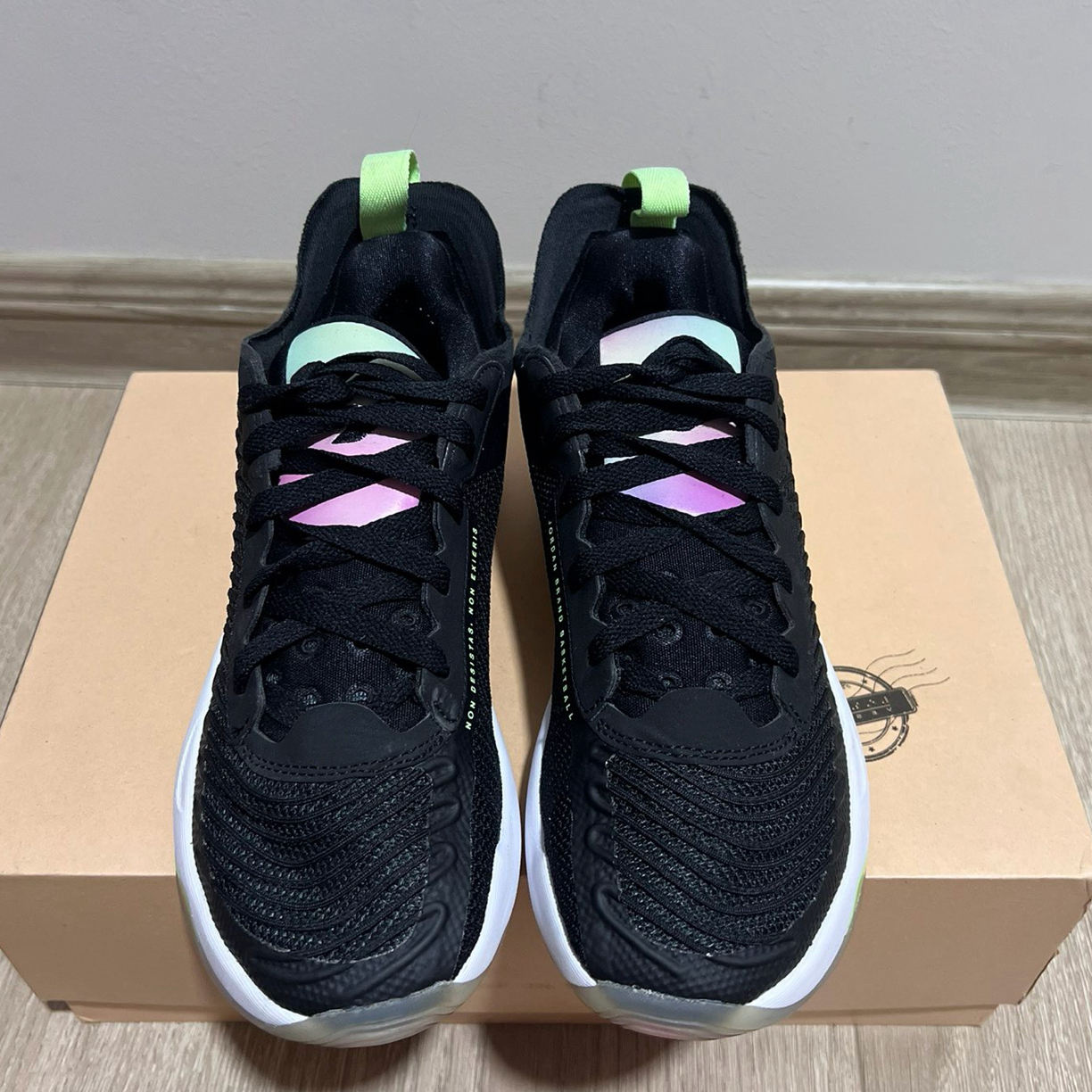 38码/卢卡1黑绿实战篮球鞋