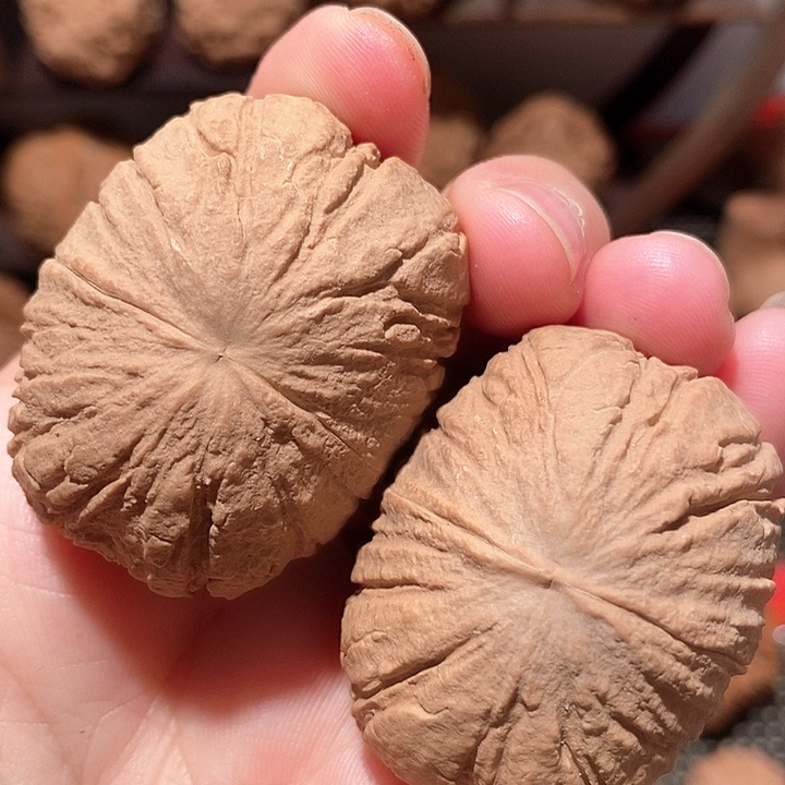 文玩核桃吊坠42尺大猴头