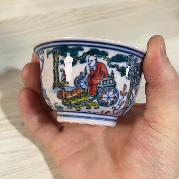 瓷片//////景德镇陶瓷杯子。红。