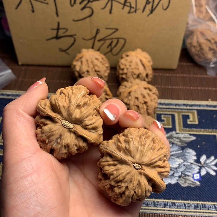 吊坠文玩核桃福*粗筋