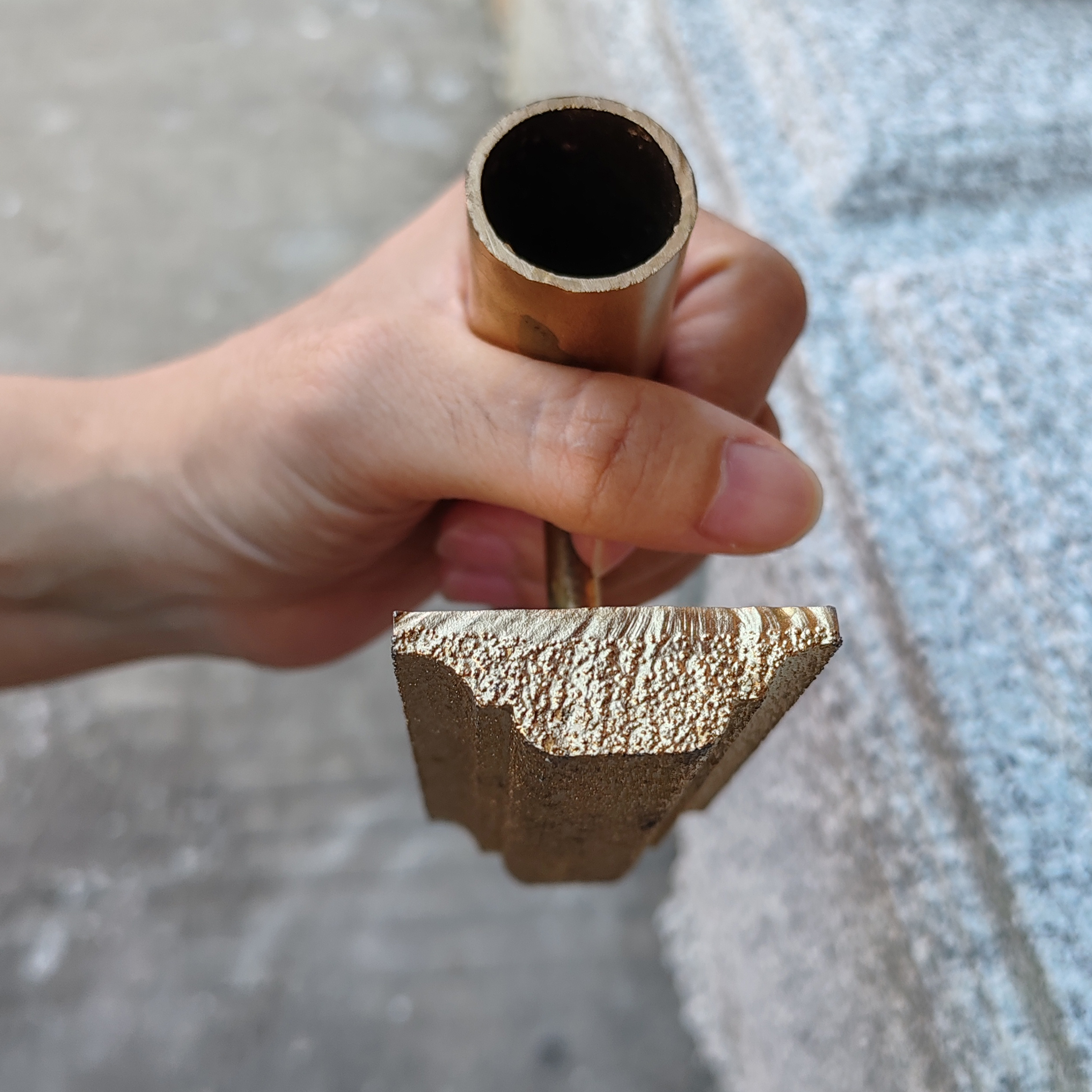 双弧筑模条一体打磨器