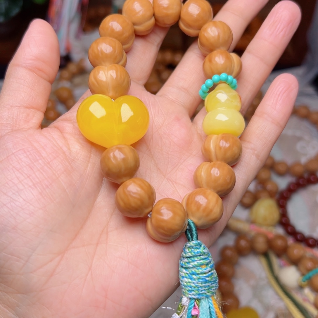 吊坠猴头核桃屁桃手持