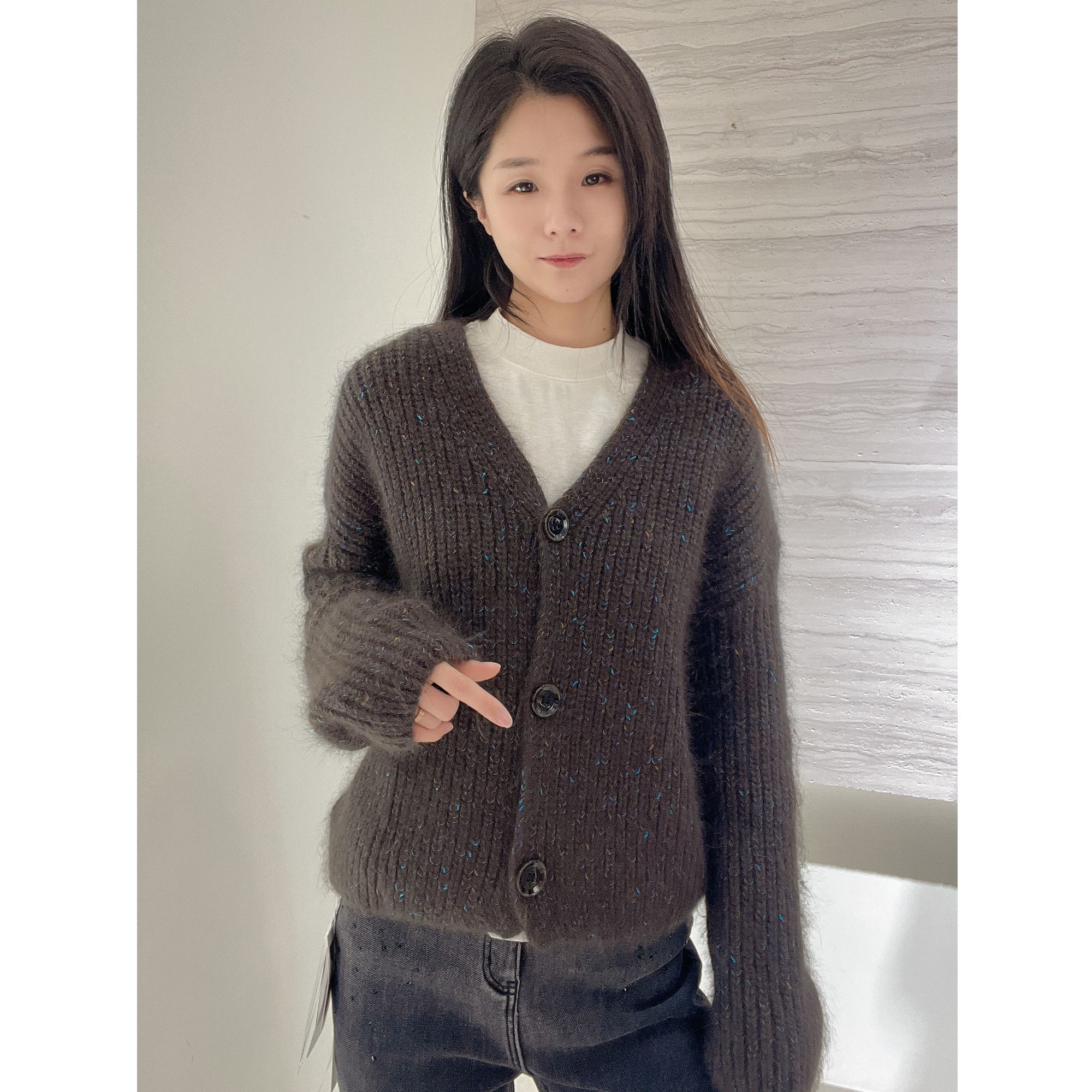 V领常规款保暖针织纯色绵羊毛外套编织气质秋冬