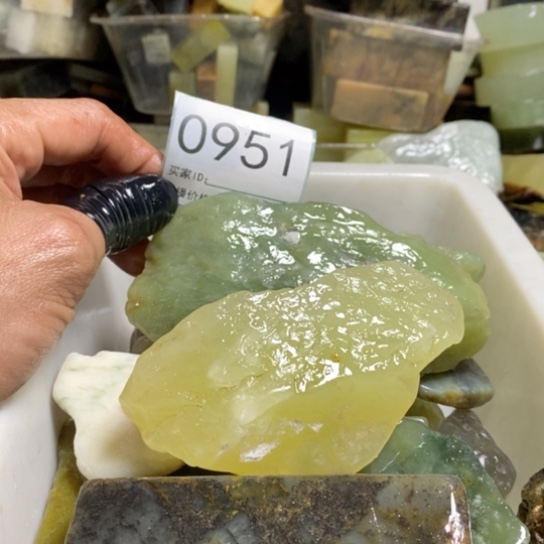 【闪购商品】未镶嵌蛇纹石玉珠宝玉器