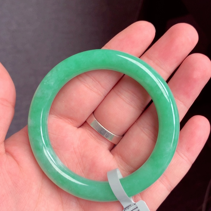 翡翠未镶嵌手镯翡翠