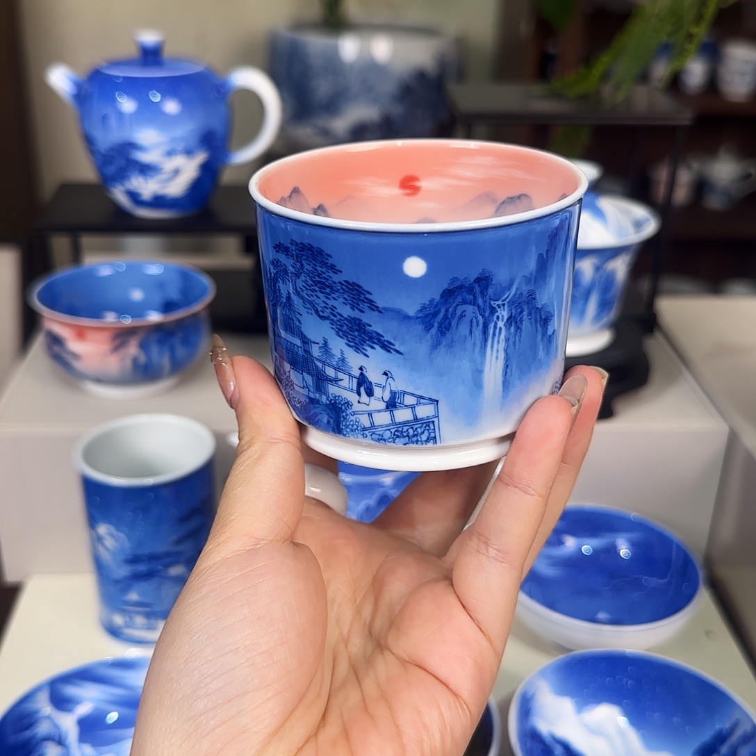 逸***）青花山水日月同辉