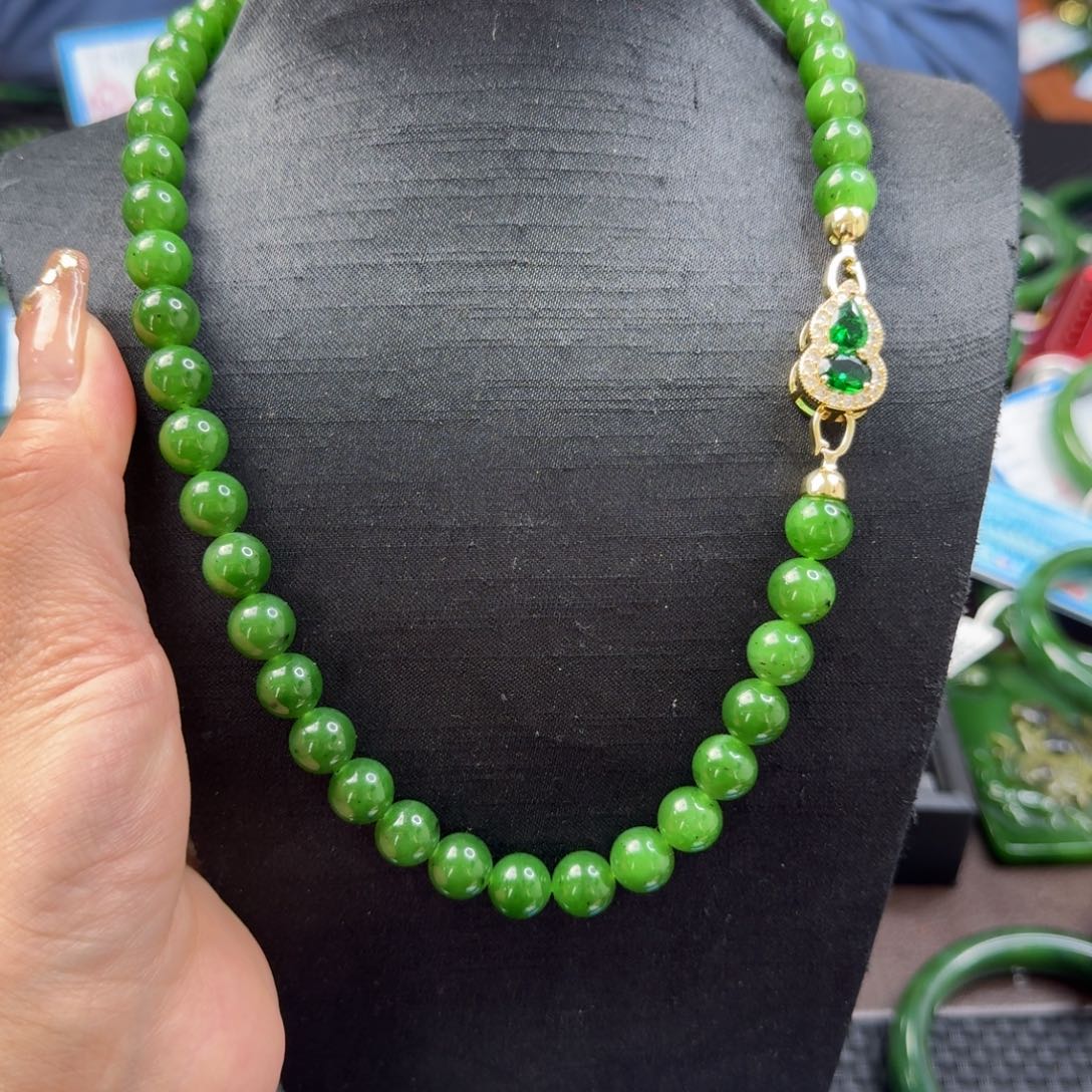 和田玉（碧玉）颈饰未镶嵌