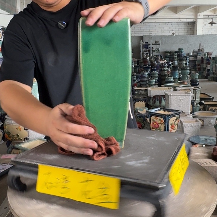 。一风堂石湾花盆 瑕疵 内7*24