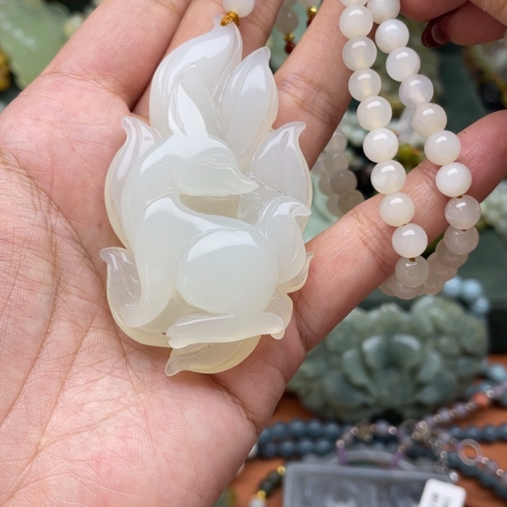 蛇纹石玉吊坠未镶嵌