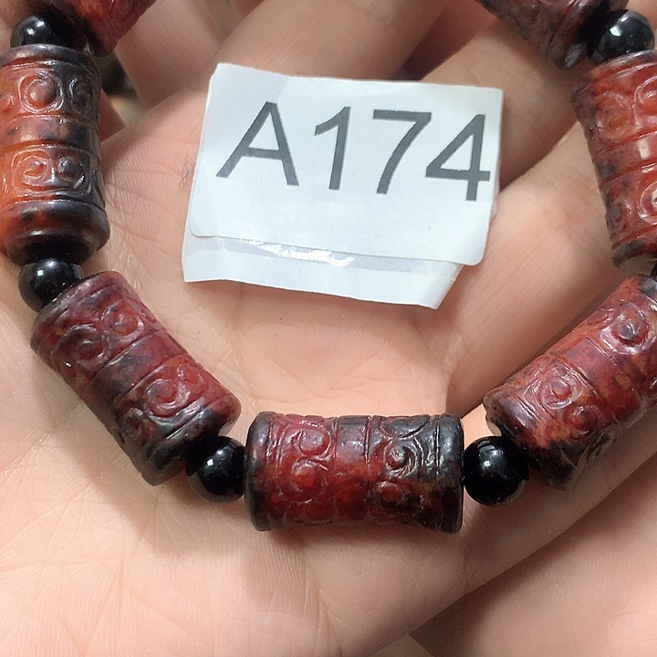 和田玉颈饰未镶嵌一**伴