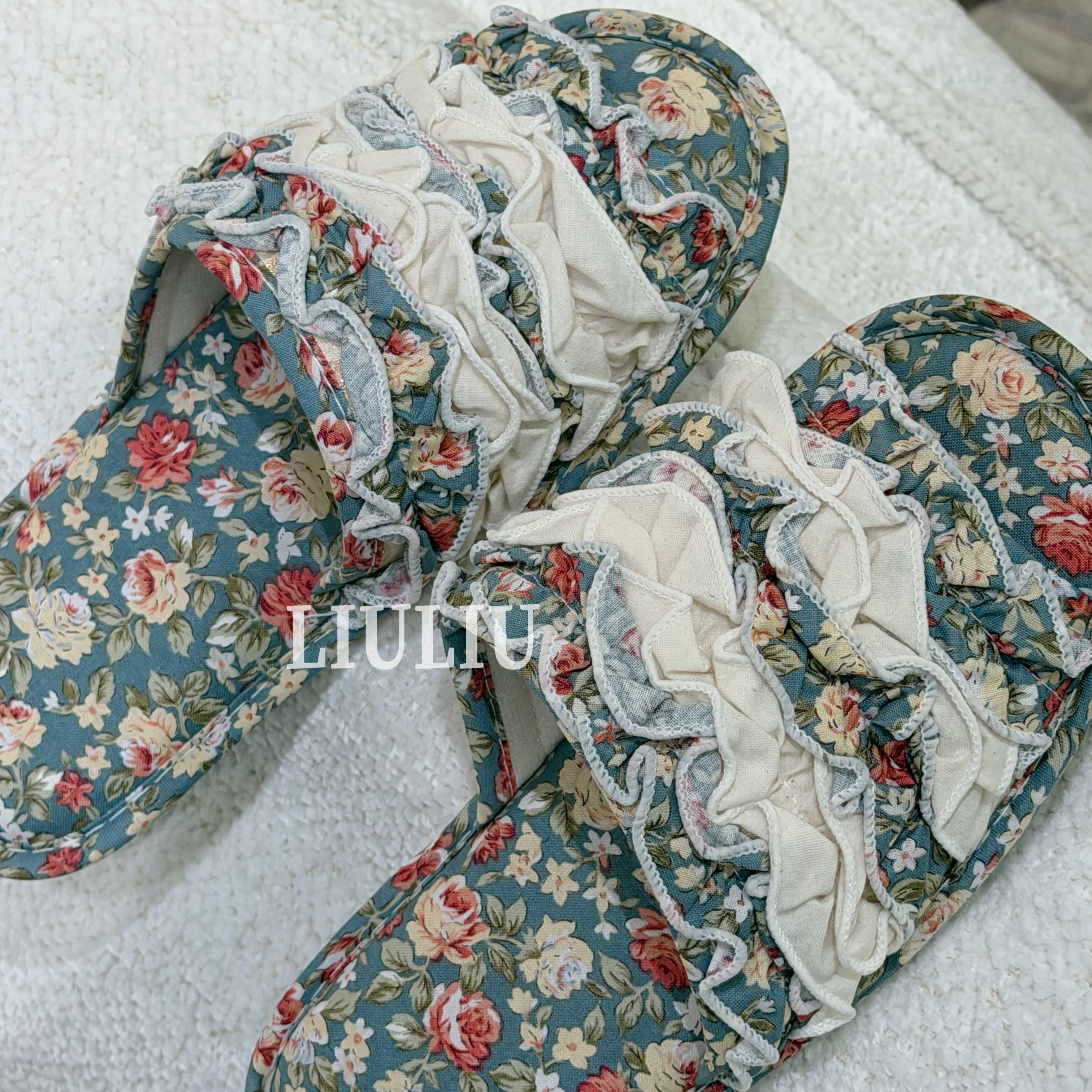 LIULIU 泡菜花边拖鞋 (NO退NO换)