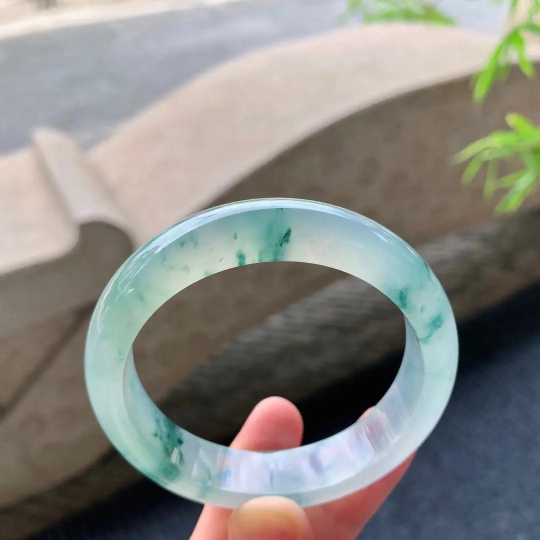 大施 冰透翠色飘蓝花镯子透镯子女款