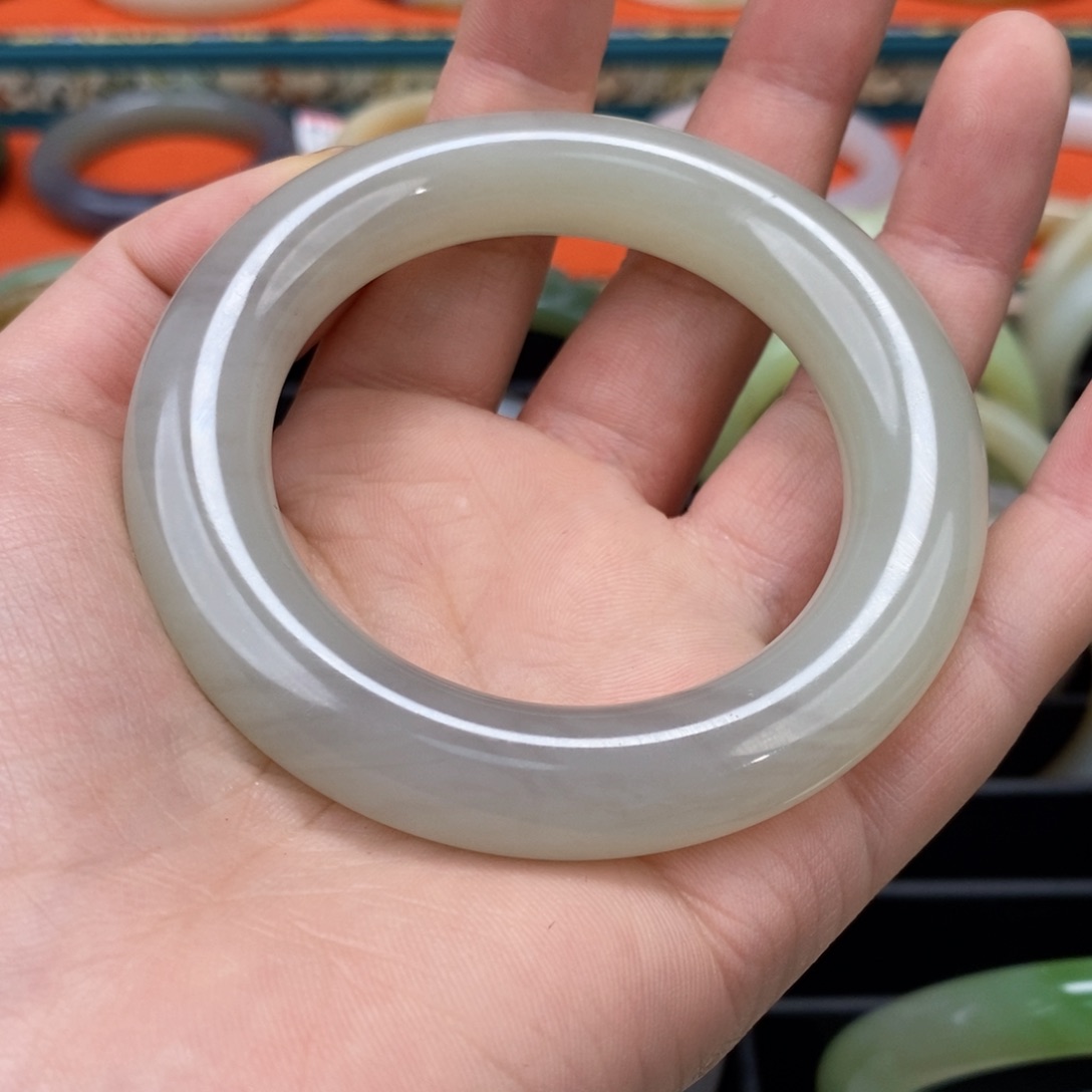 和田玉手镯未镶嵌小*@