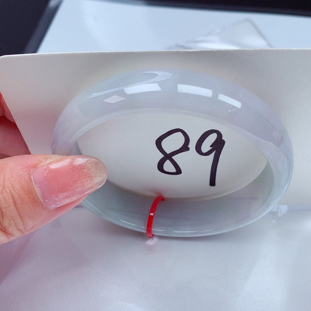 翡翠手镯未镶嵌翡翠