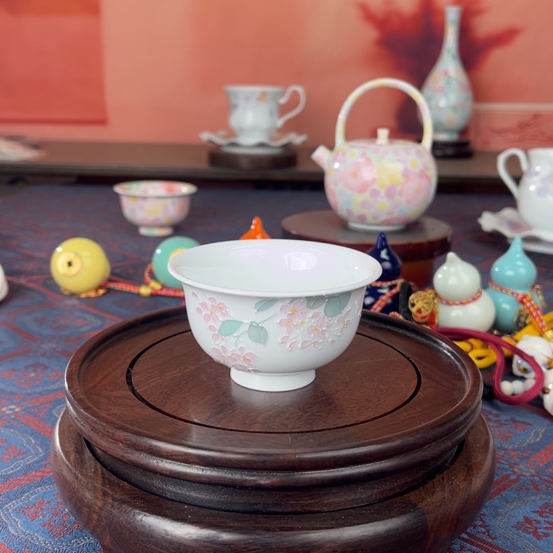 丁香花手绘釉下彩品茗杯