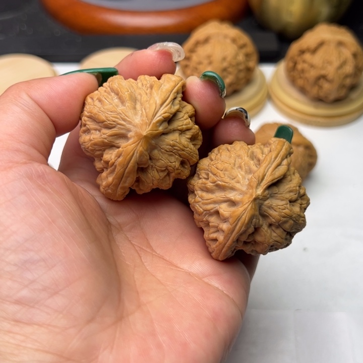 文玩核桃把件芳芳45金公子