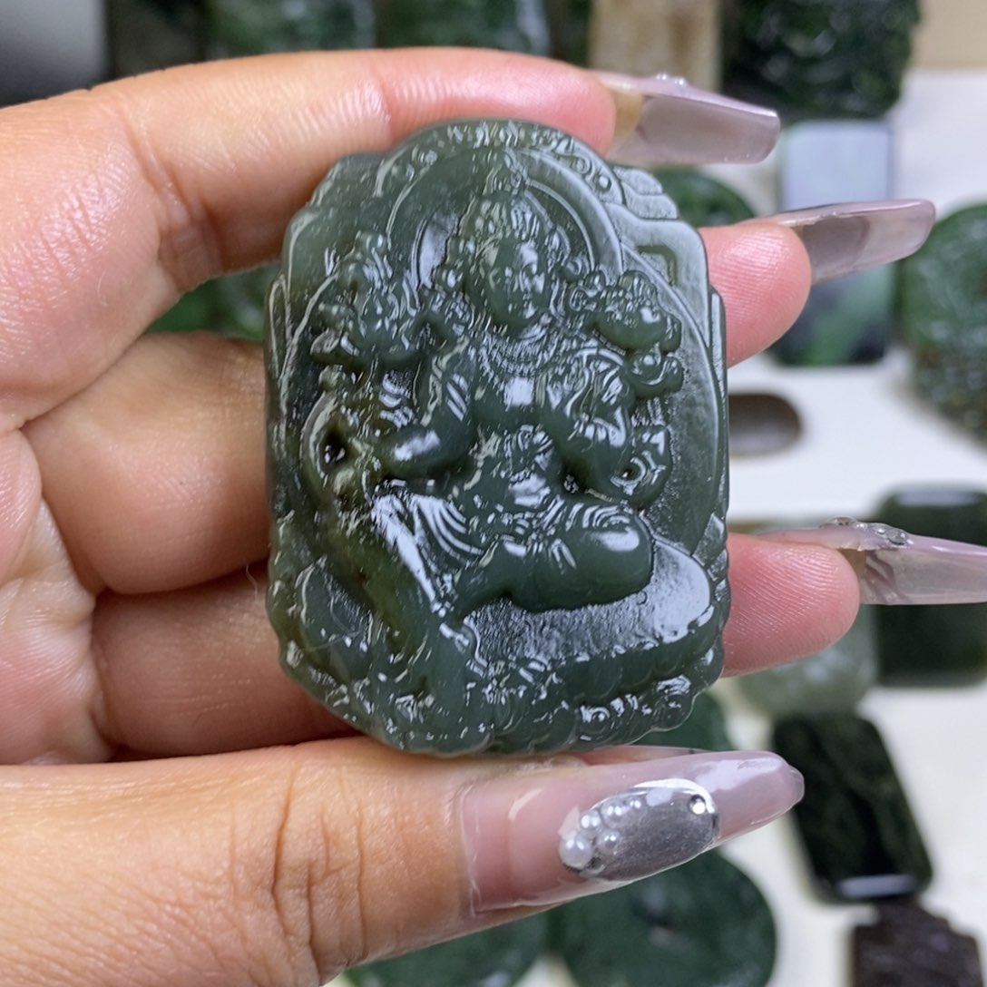 和田玉吊坠未镶嵌