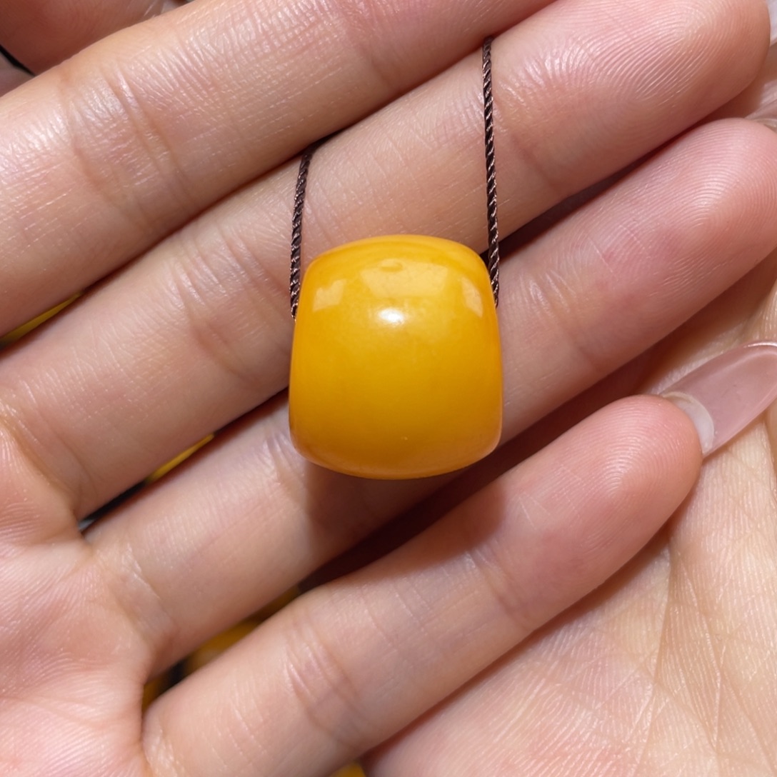 【闪购商品】琥珀裸石未镶嵌马蹄