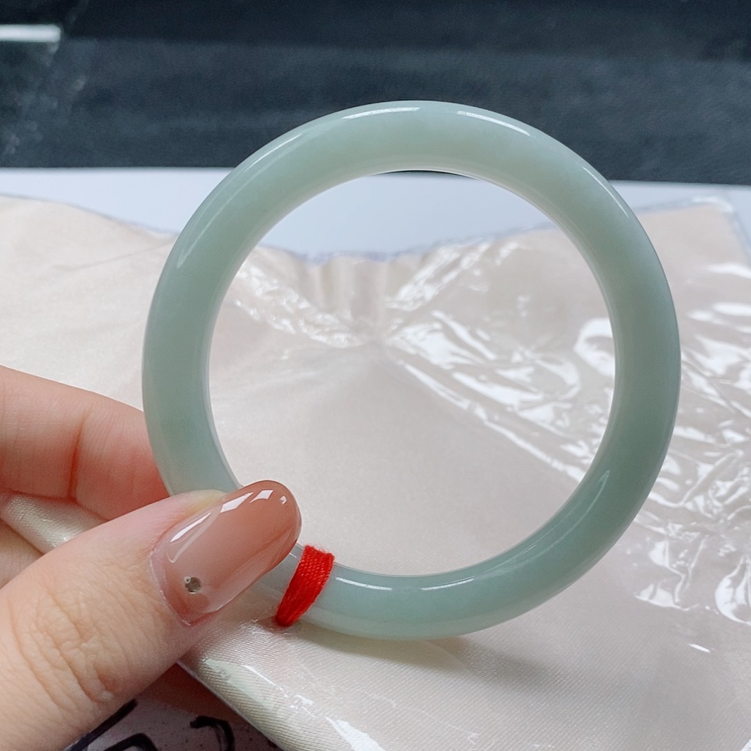 【闪购商品】未镶嵌手镯（圆镯）翡翠524号