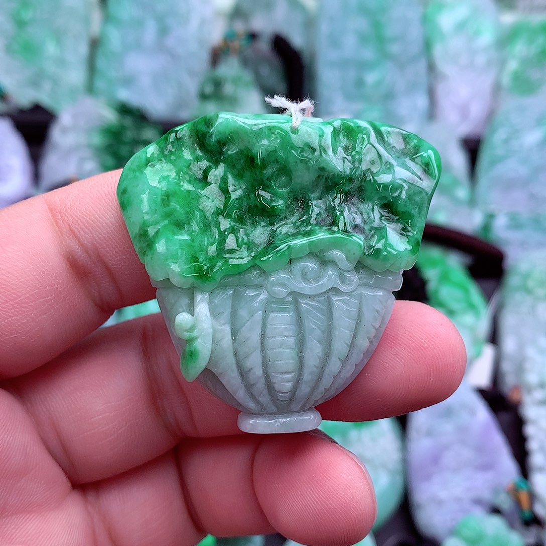 翡翠吊坠(不含链)未镶嵌