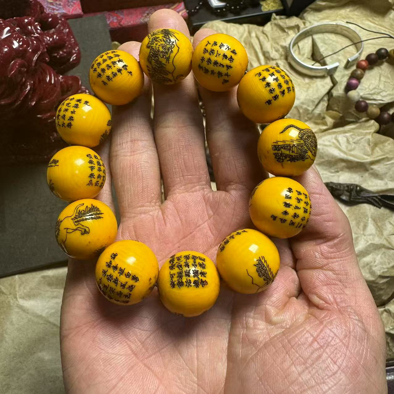 【商品链接】黄猛犸牙手串