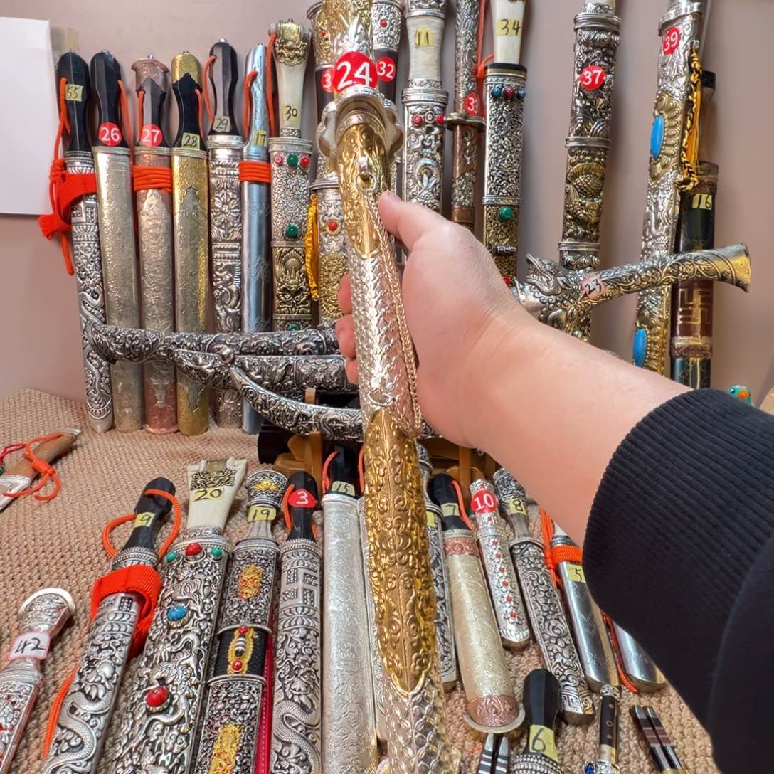 冬***座琉璃手工艺品最底价不要说