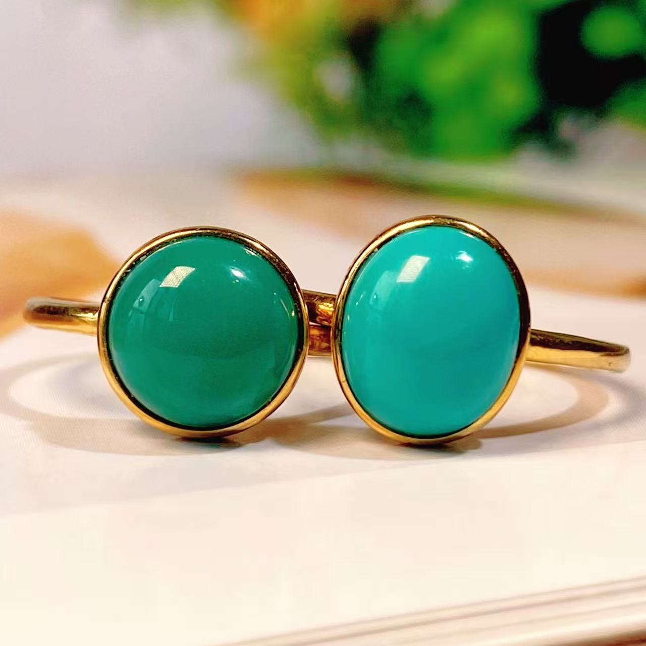 天然原矿绿松石瓷釉级蛋面戒指气质轻奢时尚复古简约精美椭圆