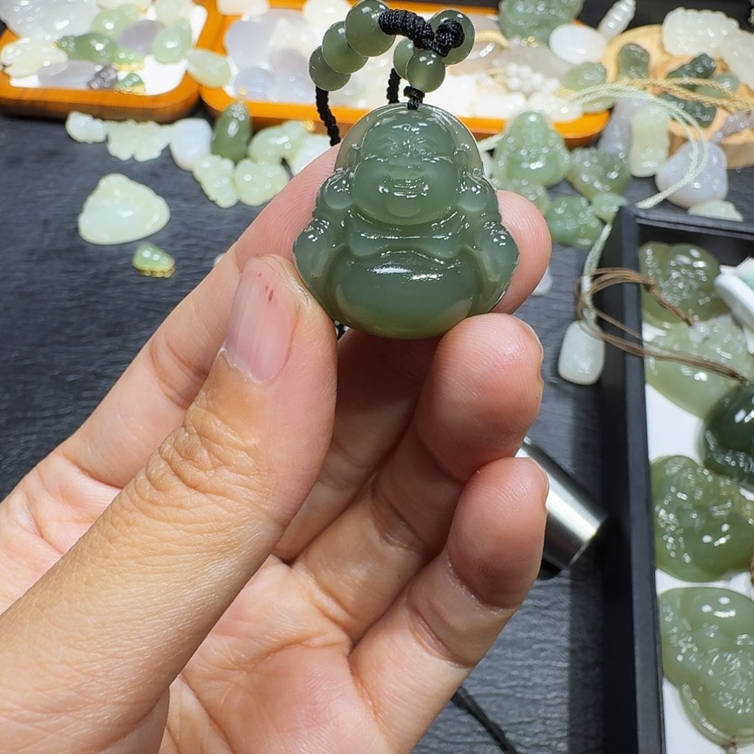 田***圈和田玉未镶嵌颈饰