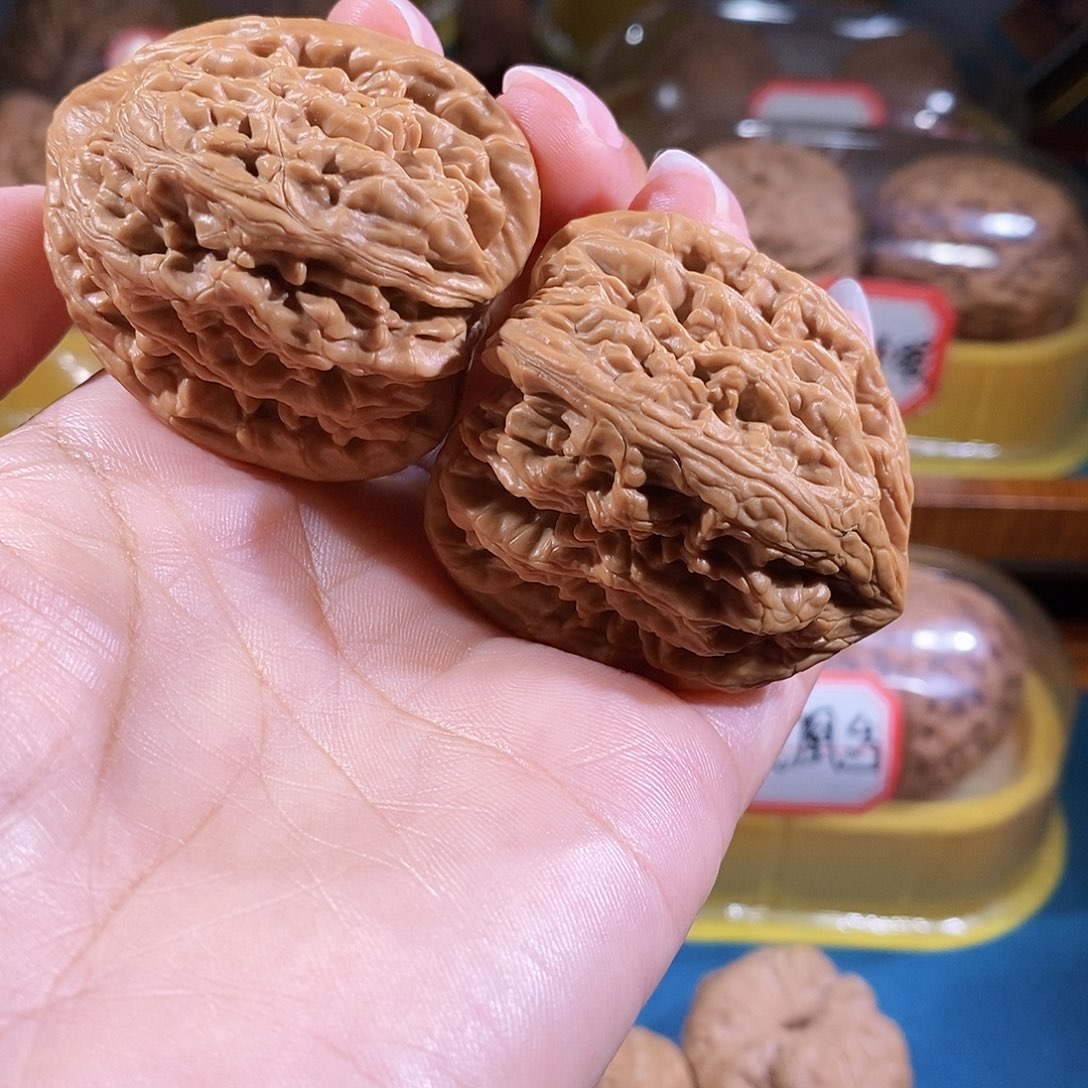 文玩核桃吊坠双***生虎头王