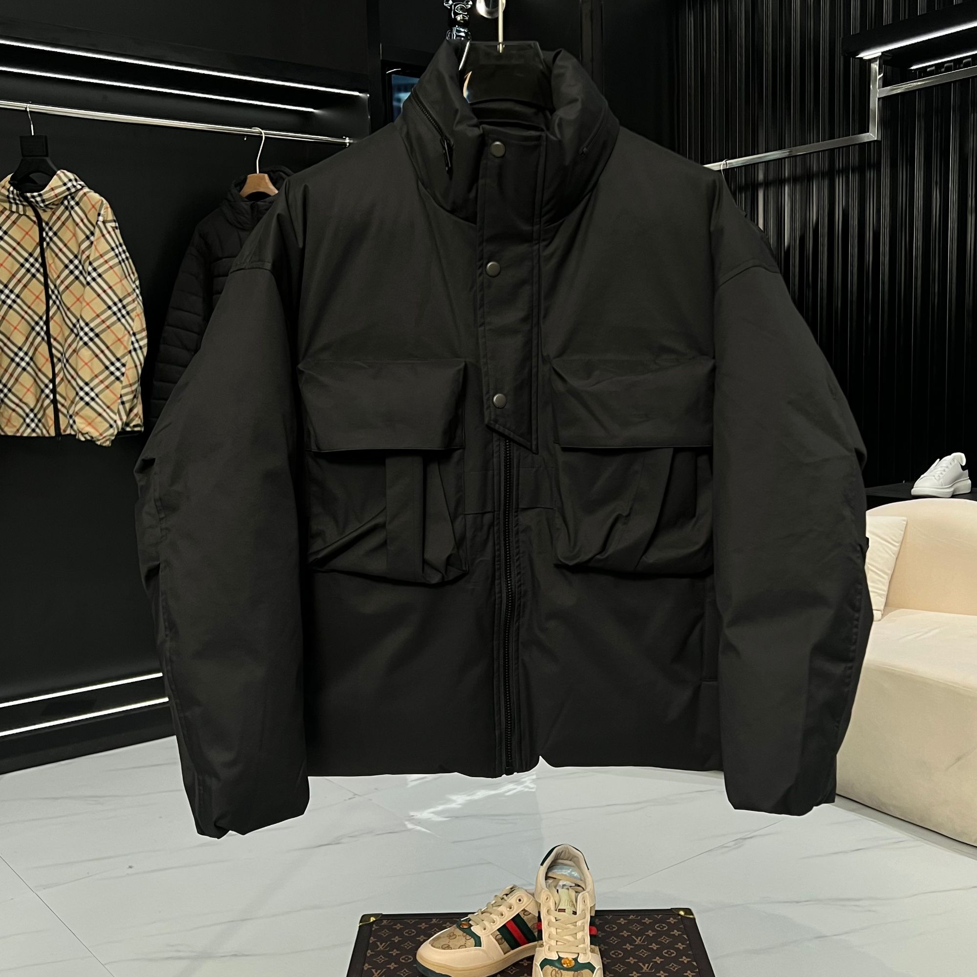 2025SS//YR2528纽扣设计白鸭绒羽绒服休闲运动外套（龙生）
