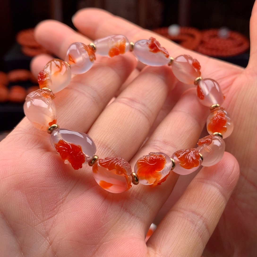 南红玛瑙手串未镶嵌l***?