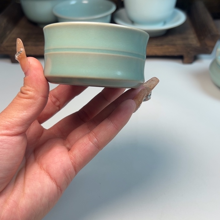 瓷片微瑕哈哈哈哈哈哈啊