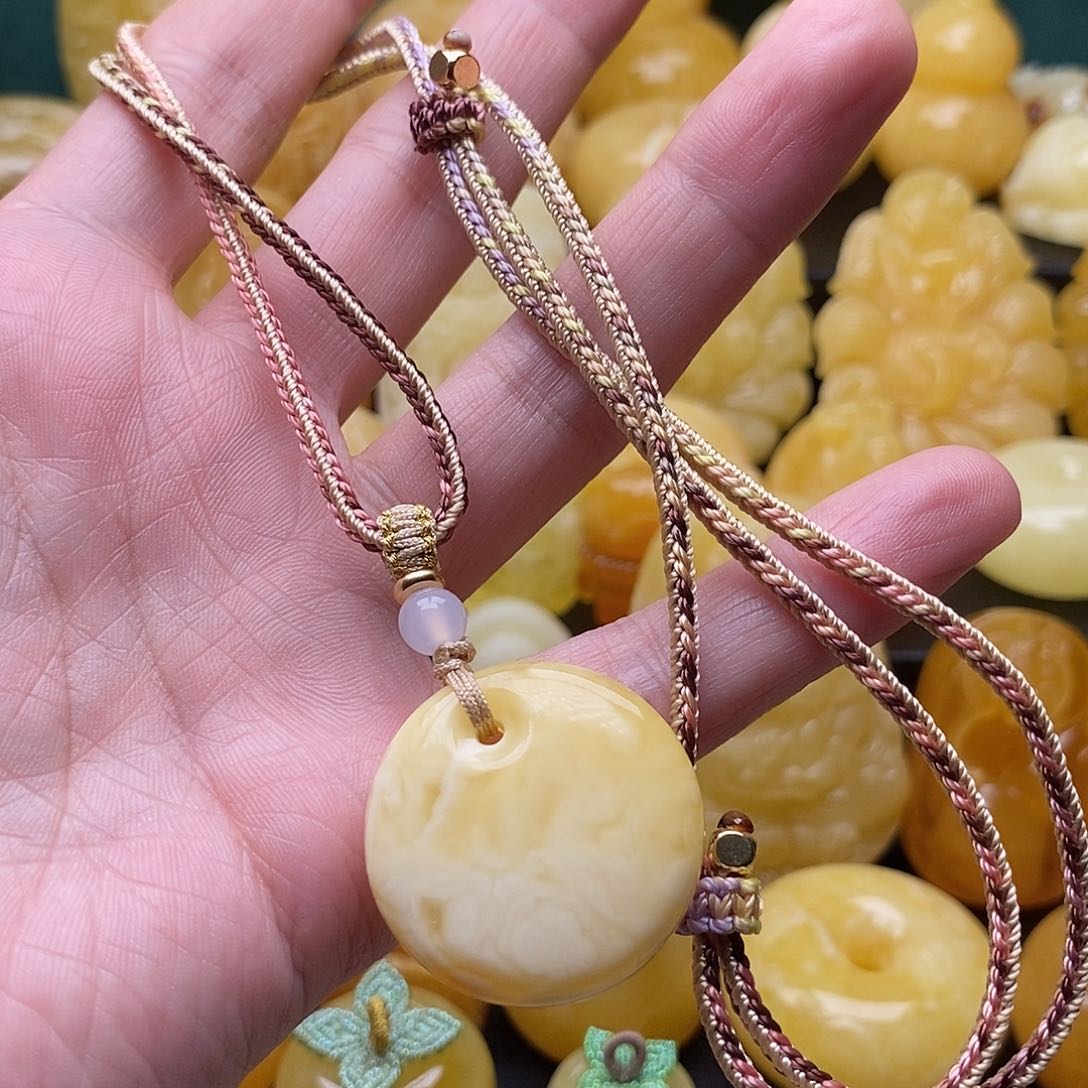 琥珀颈饰未镶嵌琥珀蜜蜡吊坠