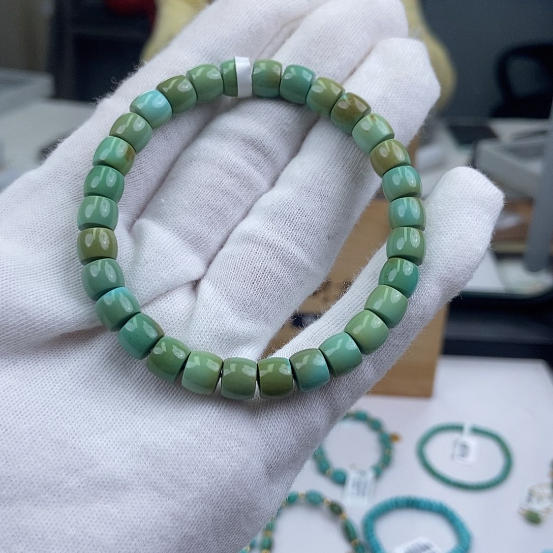 绿松石未镶嵌珠宝奇石