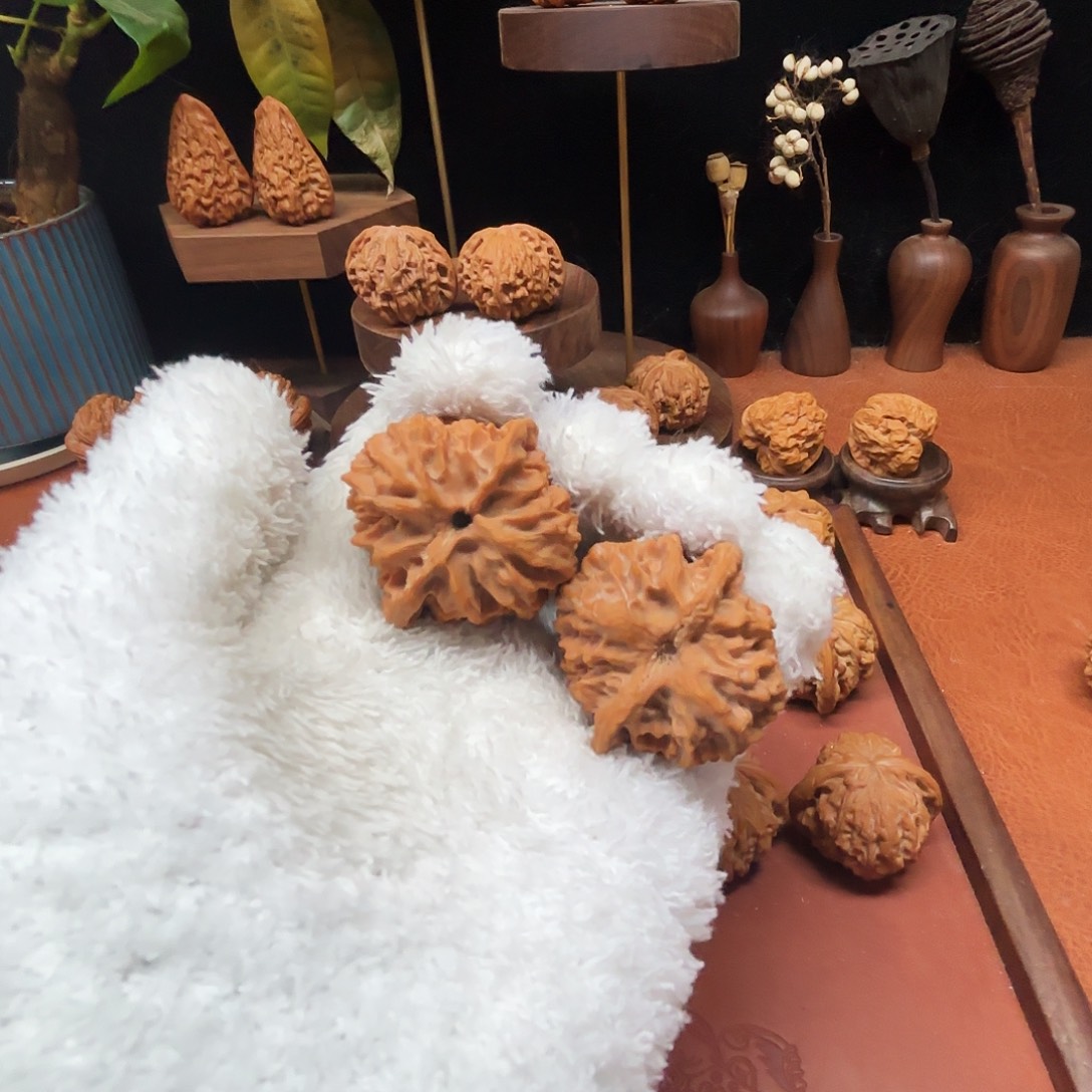 Z***T核桃手串/手链苹果园