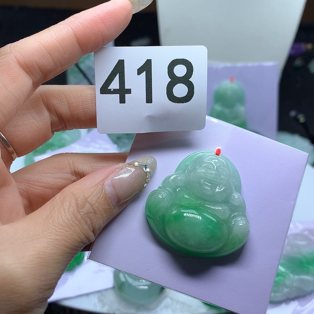 翡翠吊坠(赠链)未镶嵌