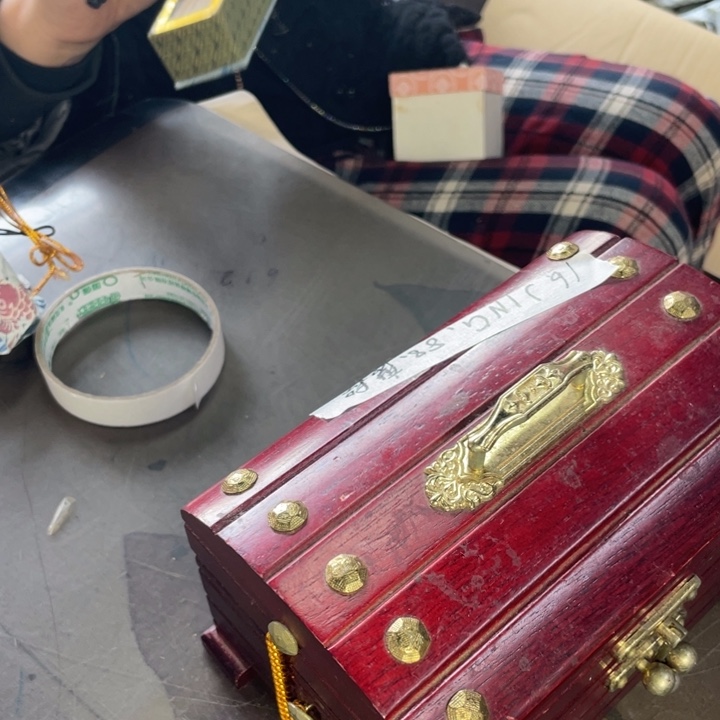 瓷片J****?次次次次次次